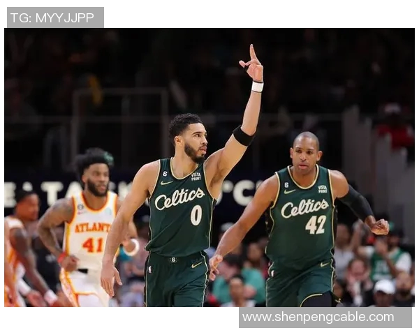 湖人队与亚特兰大老鹰的精彩对决回顾与赛季展望 湖人队与亚特兰大老鹰的精彩对决回顾与赛季展望