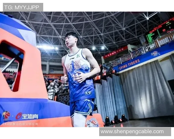 齐麟的崛起与挑战:探讨年轻运动员在现代体育中的发展与机遇